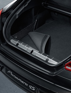 Nubuk kenarlı, iki taraflı kullanılabilen bagaj bölmesi paspası